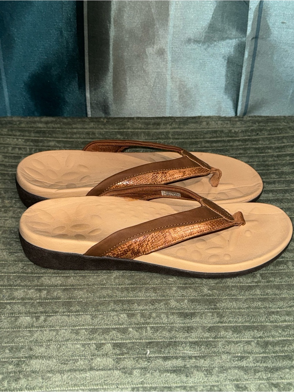 MEGNYA Brown Metallic Wedge Flip Flops